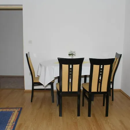 2736c Apartment